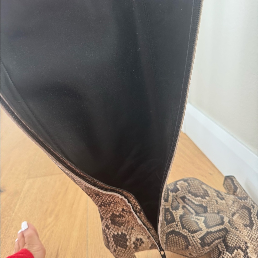 Vince Textured Leather Boots - Picture 4 of 8